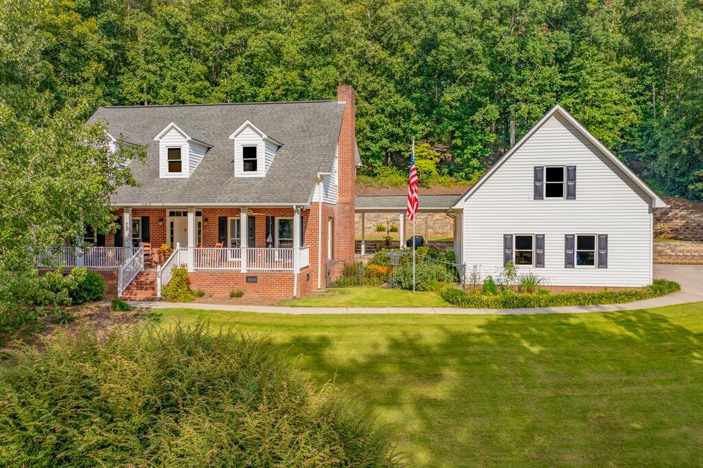 286 Golf View Drive