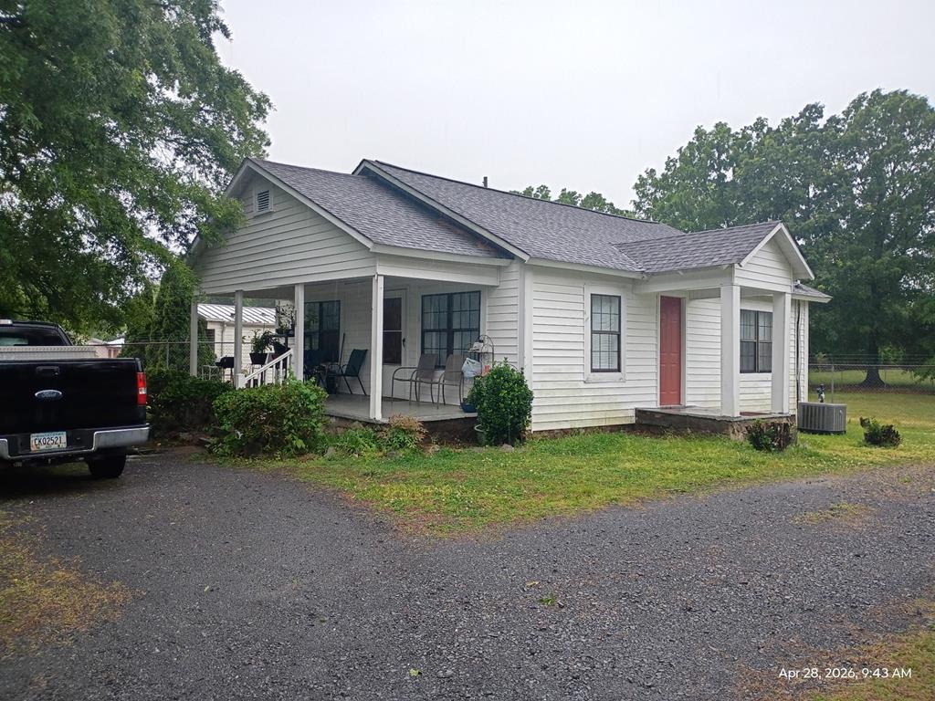 Photo 1 of 3 — 719 N 4th Avenue, CHATSWORTH, GA 30705