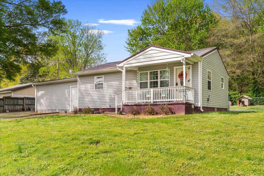 418 Sanson Rd