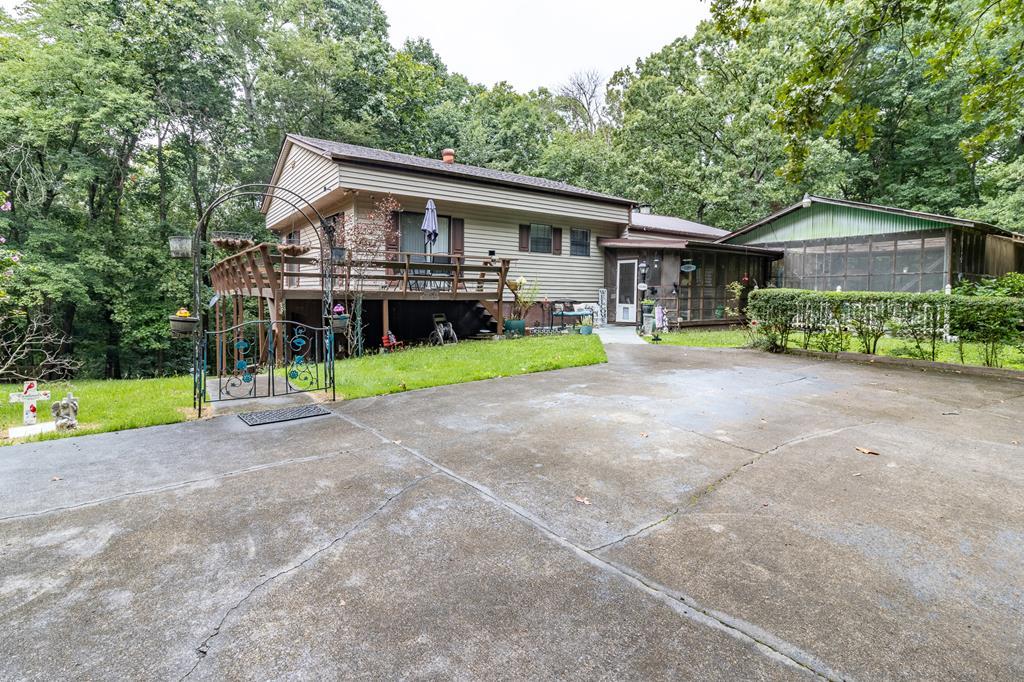 556 Leon Circle