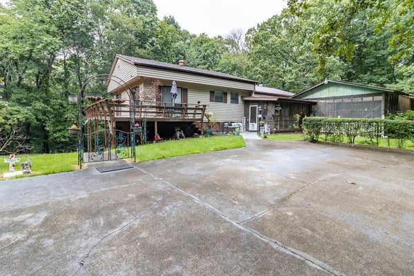 556 LEON CIR, CHATSWORTH, GA 30705 - Image f4fa19b8d1bd69d45154ccfef17033bf/4043746859