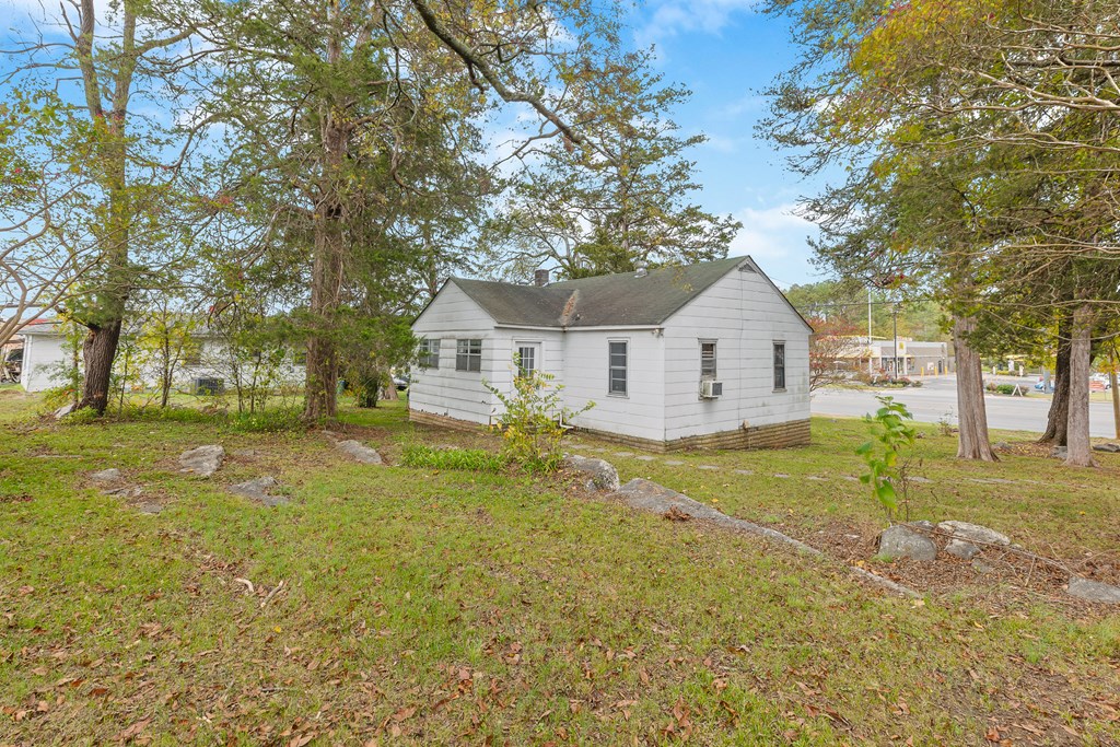 12768 N Highway 27