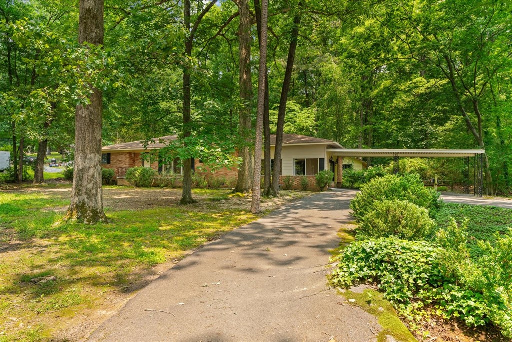 1070 SE Lovers Lane Road