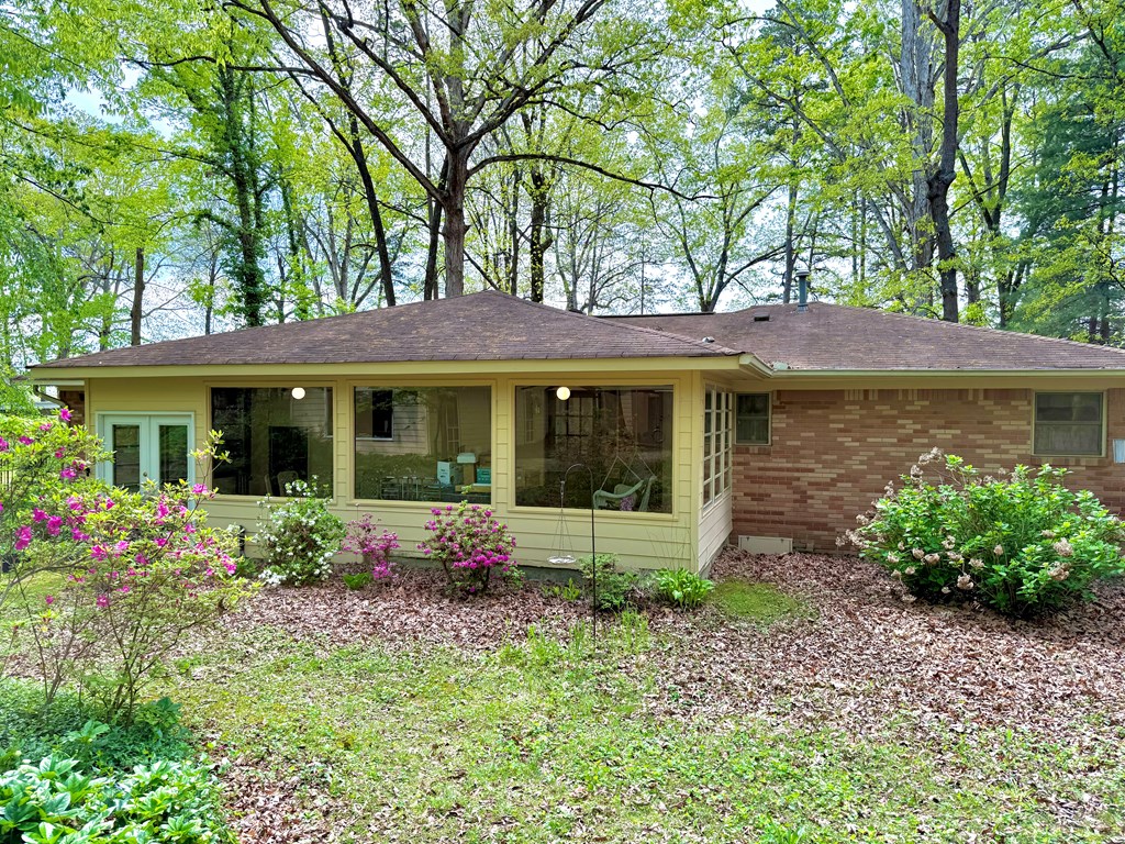 1070 SE Lovers Lane Road
