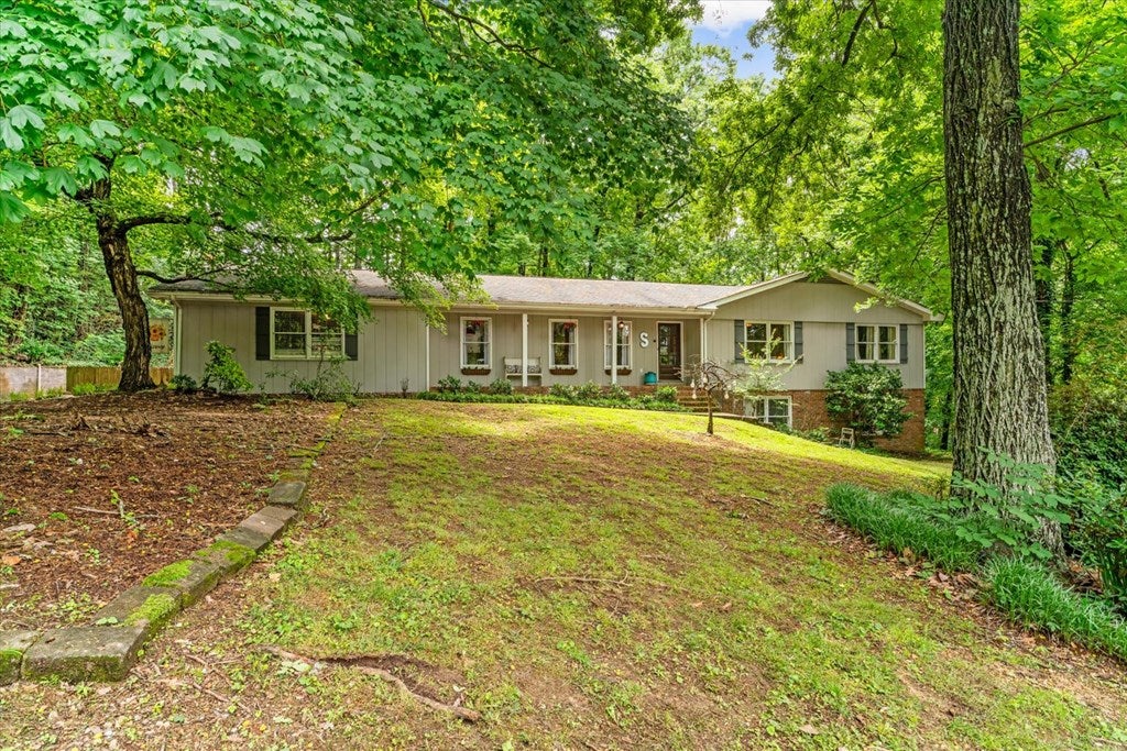 2903 Hickory Lane