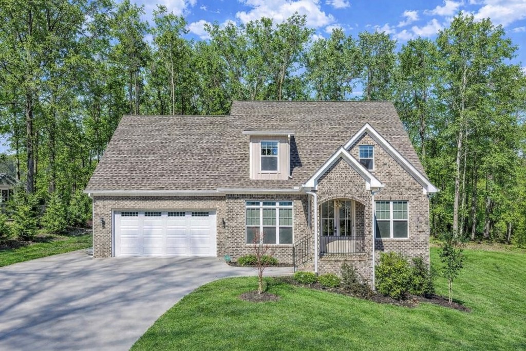 603 W Blue Springs Drive