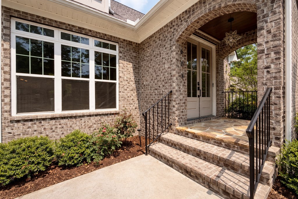 603 W Blue Springs Drive