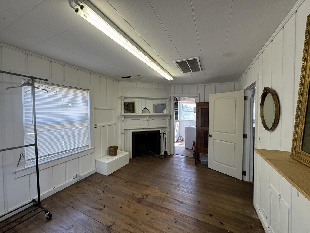 806 N 3rd Avenue