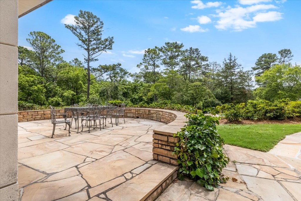 1218 Wildwood Lane