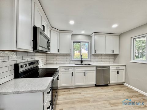 Tiny photo for 3420 Goddard Road, Toledo, OH 43606 (MLS # 6136440)