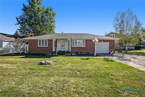 Photo of 228 Ohio Avenue, Tiffin, OH 44883 (MLS # 6136717)