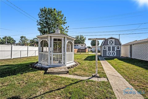 Tiny photo for 228 Ohio Avenue, Tiffin, OH 44883 (MLS # 6136717)