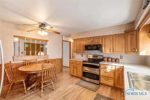 Tiny photo for 228 Ohio Avenue, Tiffin, OH 44883 (MLS # 6136717)