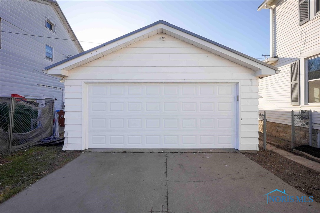 118 S Wood Street, Fremont, Ohio image 27