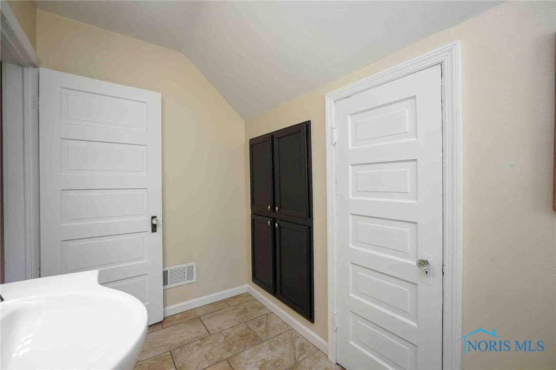 118 S Wood Street, Fremont, Ohio image 15