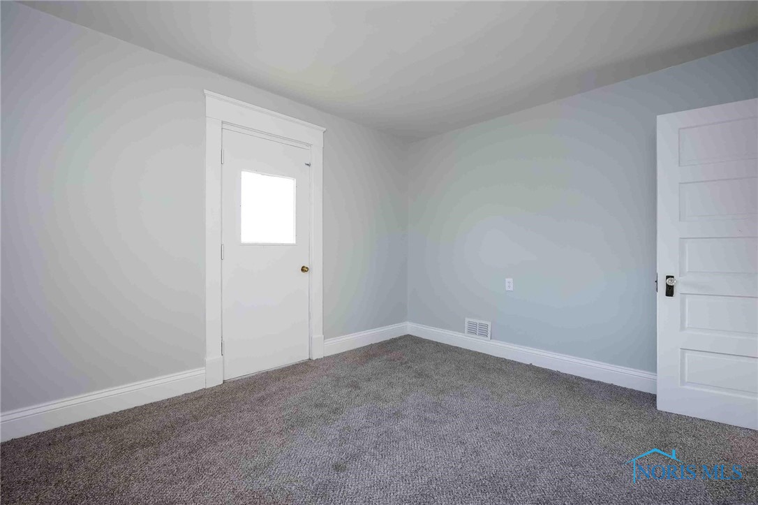 118 S Wood Street, Fremont, Ohio image 18