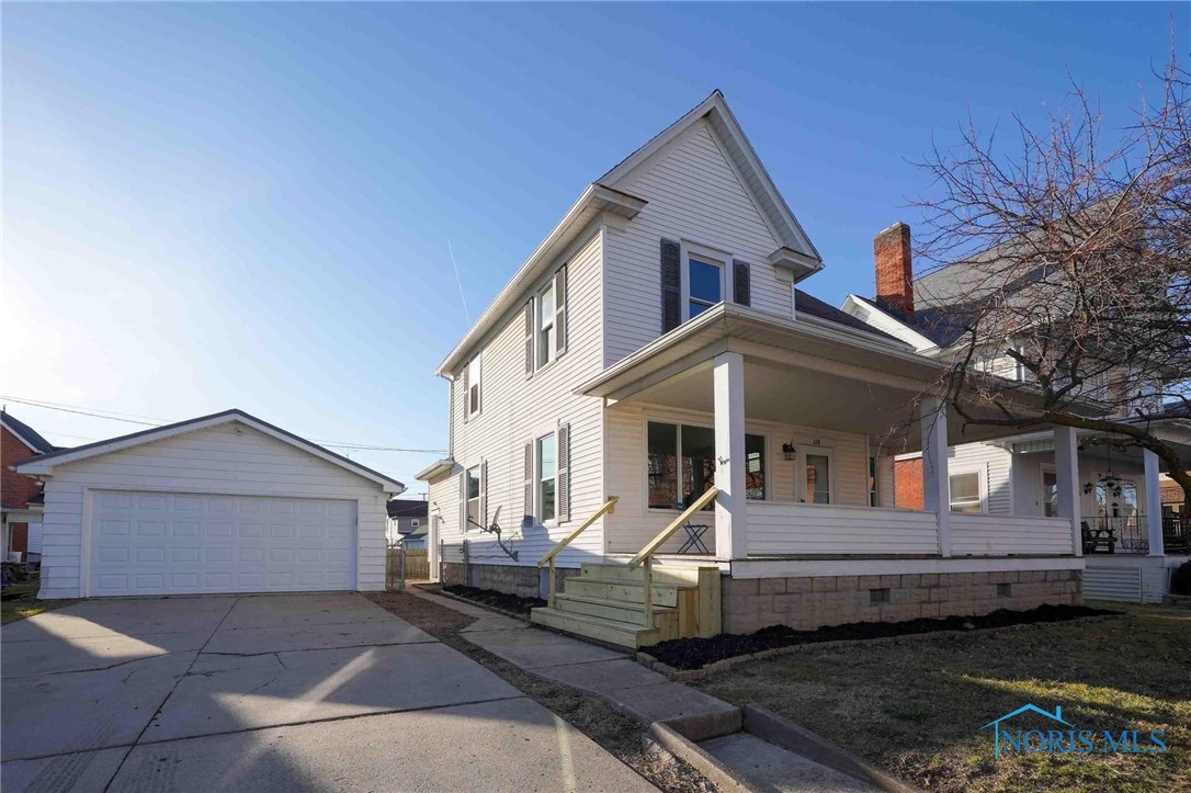 118 S Wood Street, Fremont, Ohio image 1