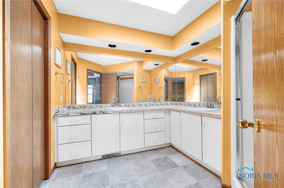 7195 Twin Lakes Road, Perrysburg, Ohio image 23