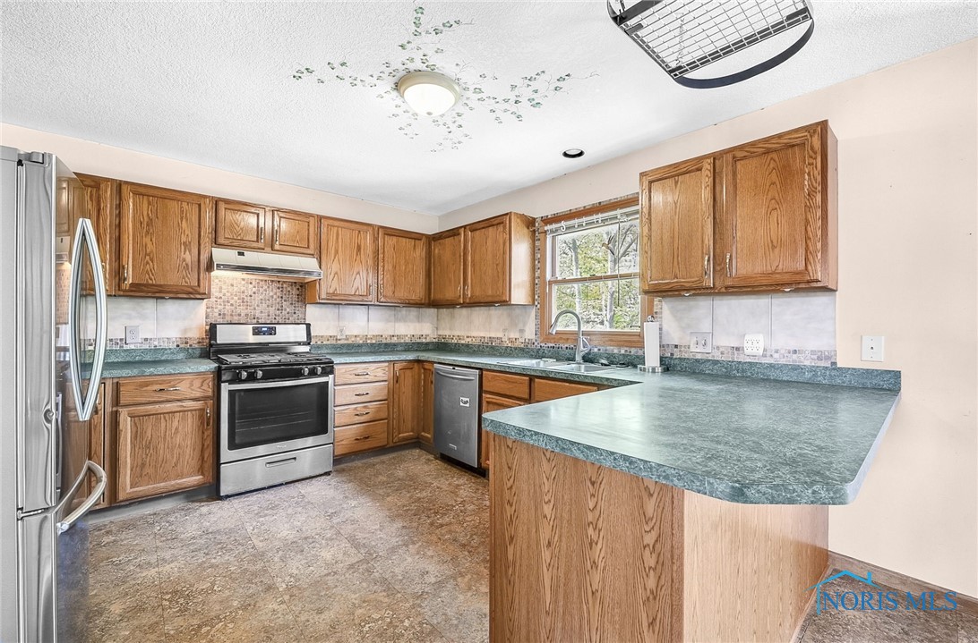 7195 Twin Lakes Road, Perrysburg, Ohio image 16