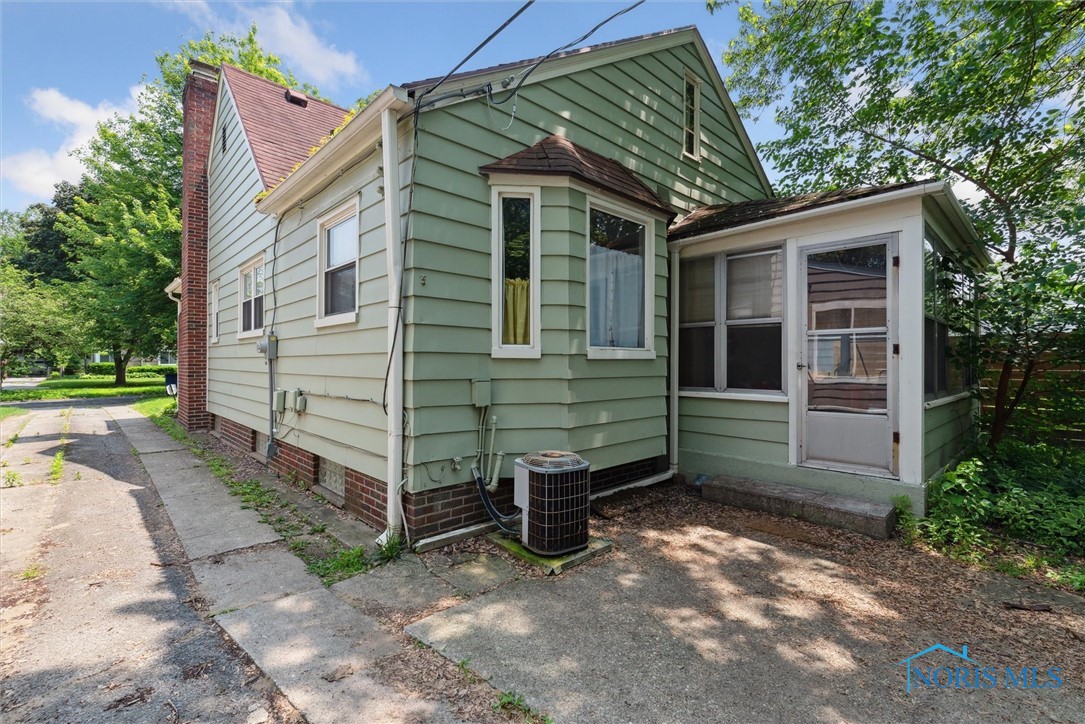 3643 Kershaw Avenue, Toledo, Ohio image 32