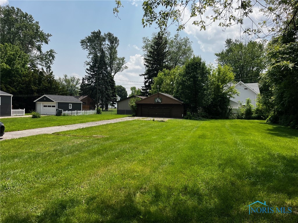 5433 Brophy Drive, Toledo, Ohio image 2