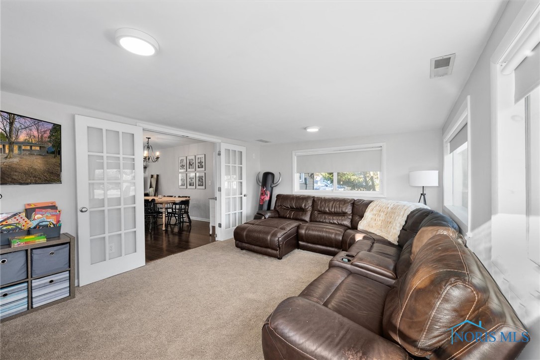 3412 Queenswood Boulevard, Toledo, Ohio image 24
