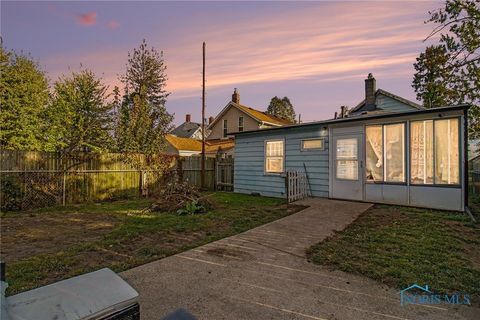 Tiny photo for 570 Orchard Street, Toledo, OH 43609 (MLS # 6136400)