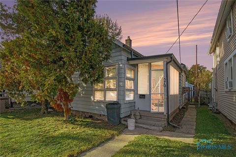 Photo of 570 Orchard Street, Toledo, OH 43609 (MLS # 6136400)