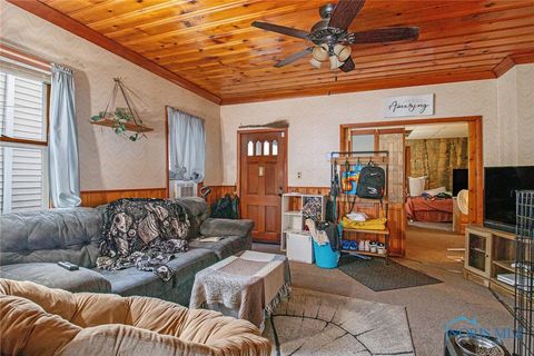 Tiny photo for 570 Orchard Street, Toledo, OH 43609 (MLS # 6136400)