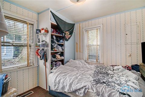 Tiny photo for 570 Orchard Street, Toledo, OH 43609 (MLS # 6136400)