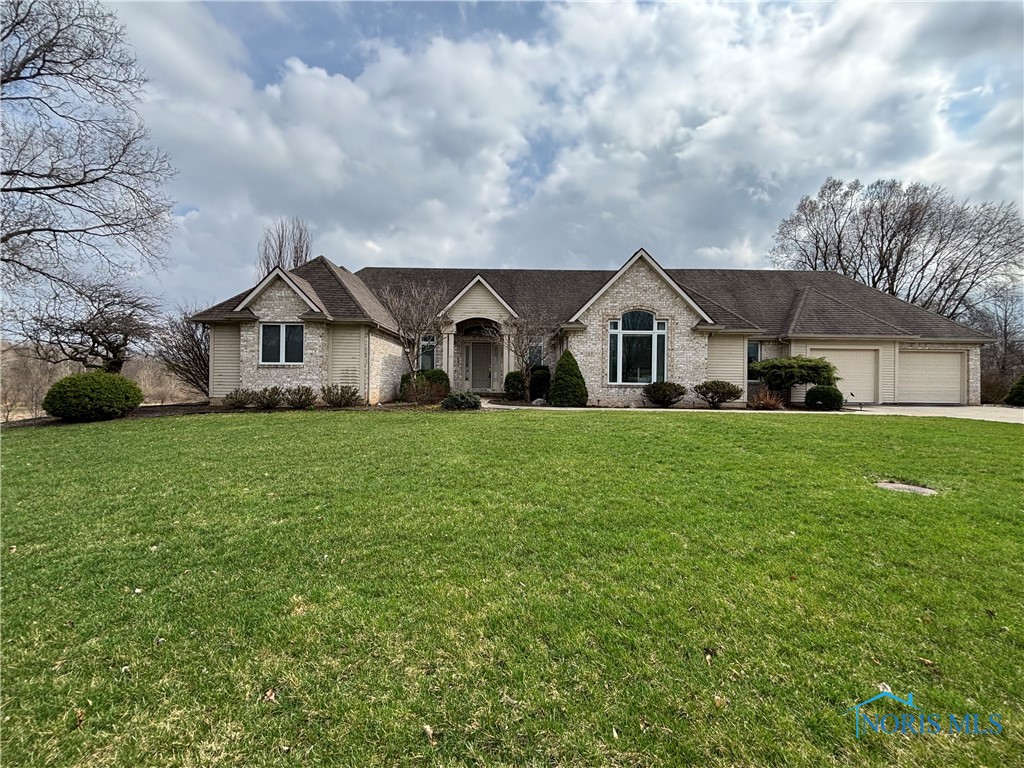 107 Deerfield Circle, Bryan, Ohio image 1