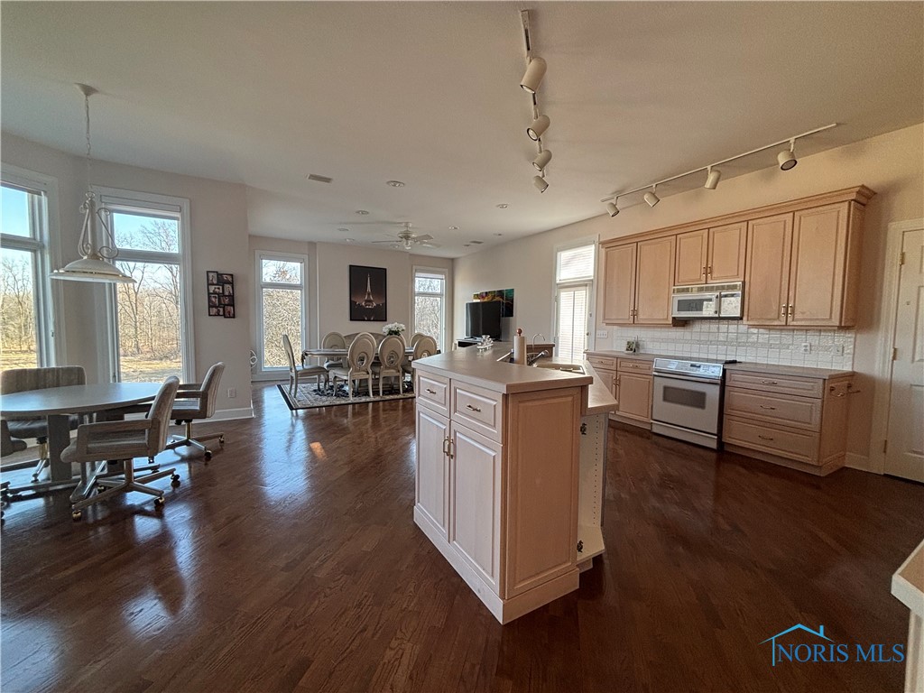107 Deerfield Circle, Bryan, Ohio image 17