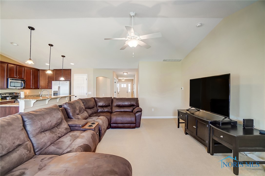 8971 N Park Lake Circle, Sylvania, Ohio image 10