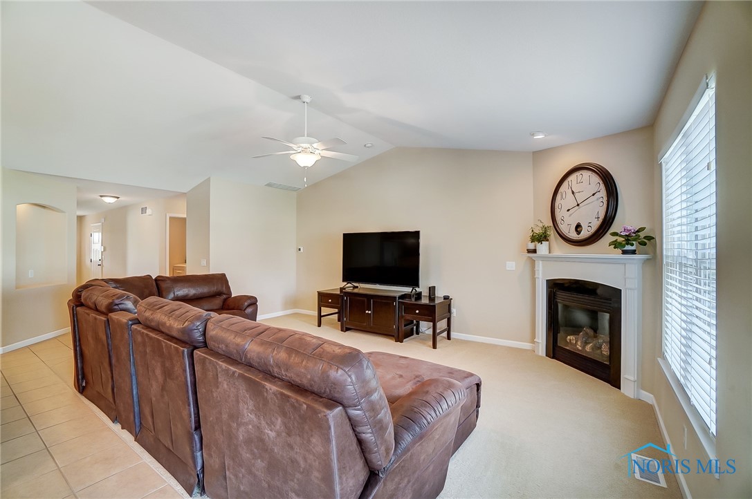 8971 N Park Lake Circle, Sylvania, Ohio image 9