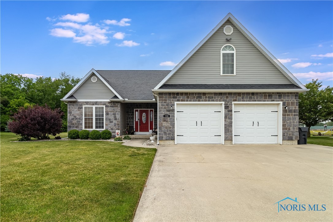720 S Westfield Drive, Gibsonburg, Ohio image 1
