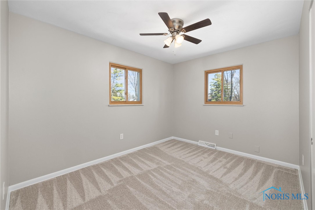 5904 Fleming Drive, Toledo, Ohio image 27