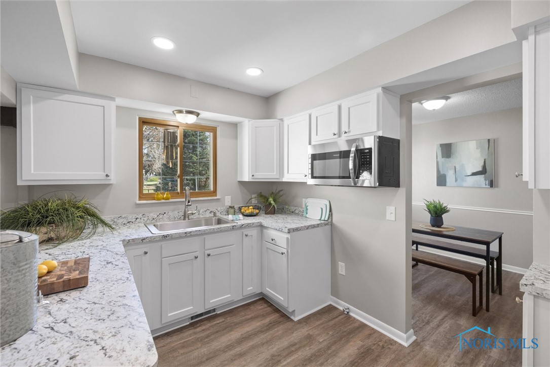5904 Fleming Drive, Toledo, Ohio image 13
