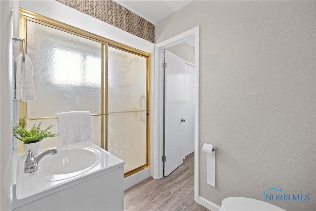 5904 Fleming Drive, Toledo, Ohio image 23