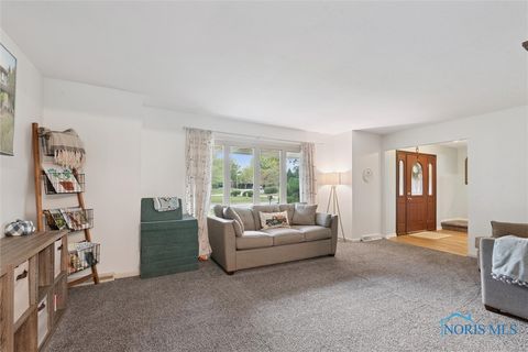 Tiny photo for 831 Whitehorse Court, Perrysburg, OH 43551 (MLS # 6136766)