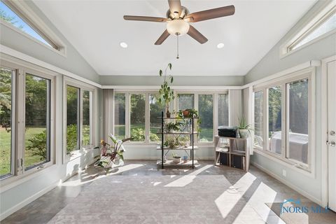 Tiny photo for 831 Whitehorse Court, Perrysburg, OH 43551 (MLS # 6136766)