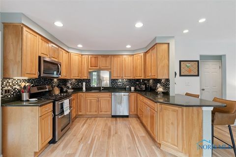 Tiny photo for 831 Whitehorse Court, Perrysburg, OH 43551 (MLS # 6136766)