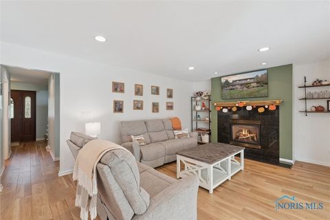 Tiny photo for 831 Whitehorse Court, Perrysburg, OH 43551 (MLS # 6136766)