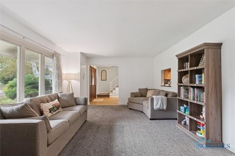 Tiny photo for 831 Whitehorse Court, Perrysburg, OH 43551 (MLS # 6136766)