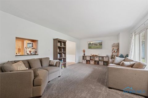 Tiny photo for 831 Whitehorse Court, Perrysburg, OH 43551 (MLS # 6136766)