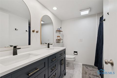 Tiny photo for 831 Whitehorse Court, Perrysburg, OH 43551 (MLS # 6136766)