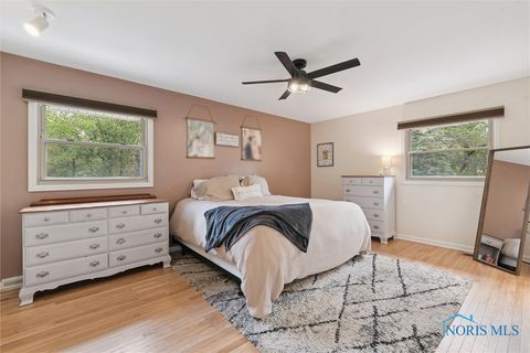 Tiny photo for 831 Whitehorse Court, Perrysburg, OH 43551 (MLS # 6136766)