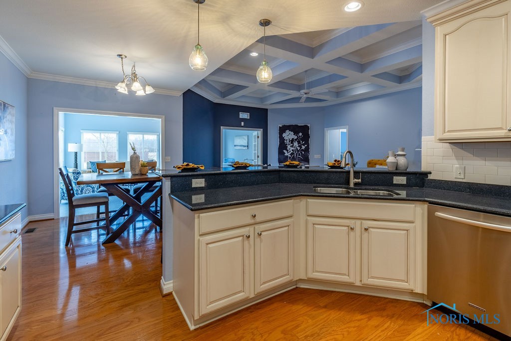 9564 Captiva Drive, Sylvania, Ohio image 14
