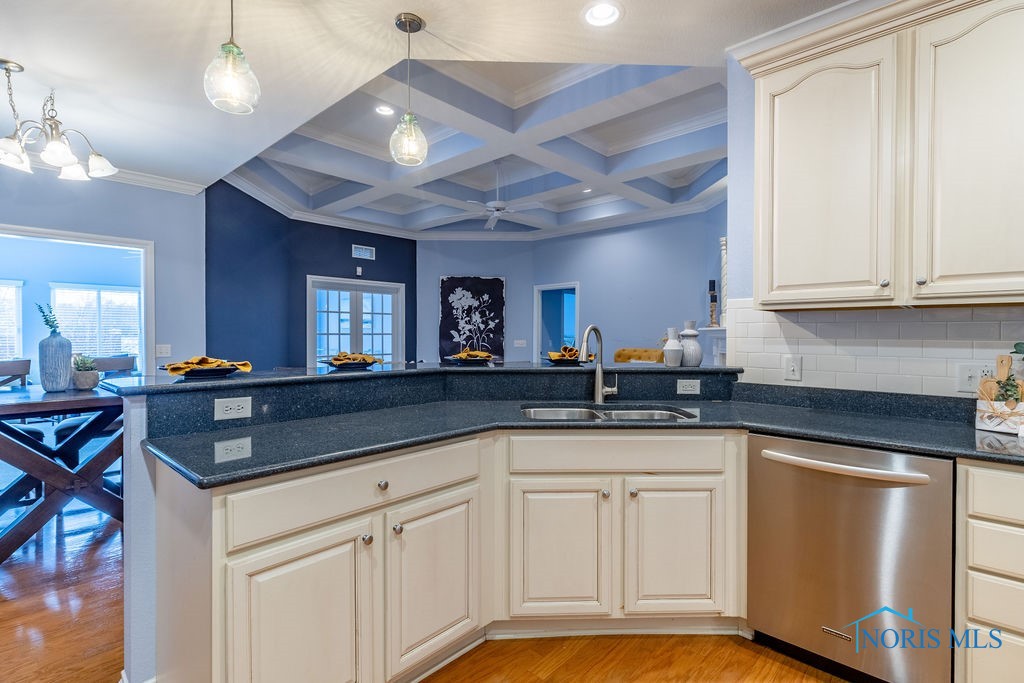9564 Captiva Drive, Sylvania, Ohio image 16