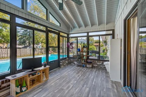 Tiny photo for 541 Fairfield Park Drive, Maumee, OH 43537 (MLS # 6136965)