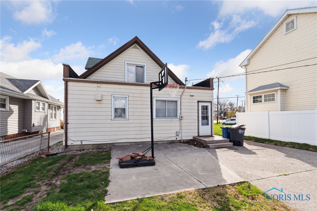 2105 Nevada Street, Toledo, Ohio image 7
